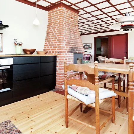 Two-bedroom Holiday In 11 Fano