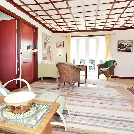 Two-bedroom Holiday In 11 Hébergement de vacances