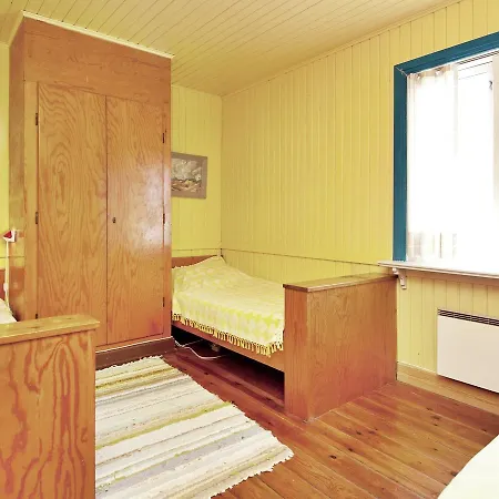 Two-bedroom Holiday In 11 Hébergement de vacances