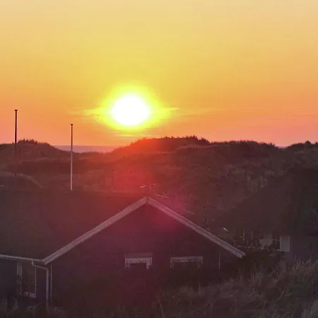 Two-bedroom Holiday In 11 Holiday home